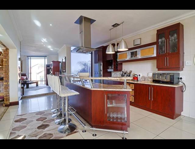 5 BEDROOM HOUSE FOR SALE IN MEYERSDAL